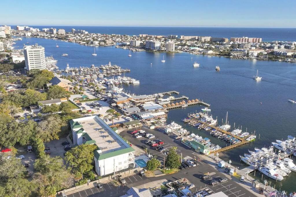 Harbor Hideaway * Destin